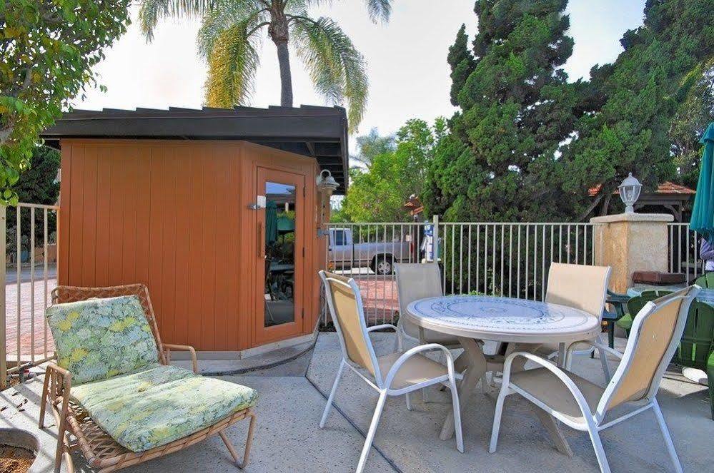 Costa Mesa Inn - Newport Beach Area Exterior photo